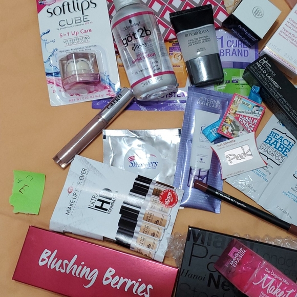 *Beauty bundle: dose, philosophy, smashbox,… - Picture 2 of 3